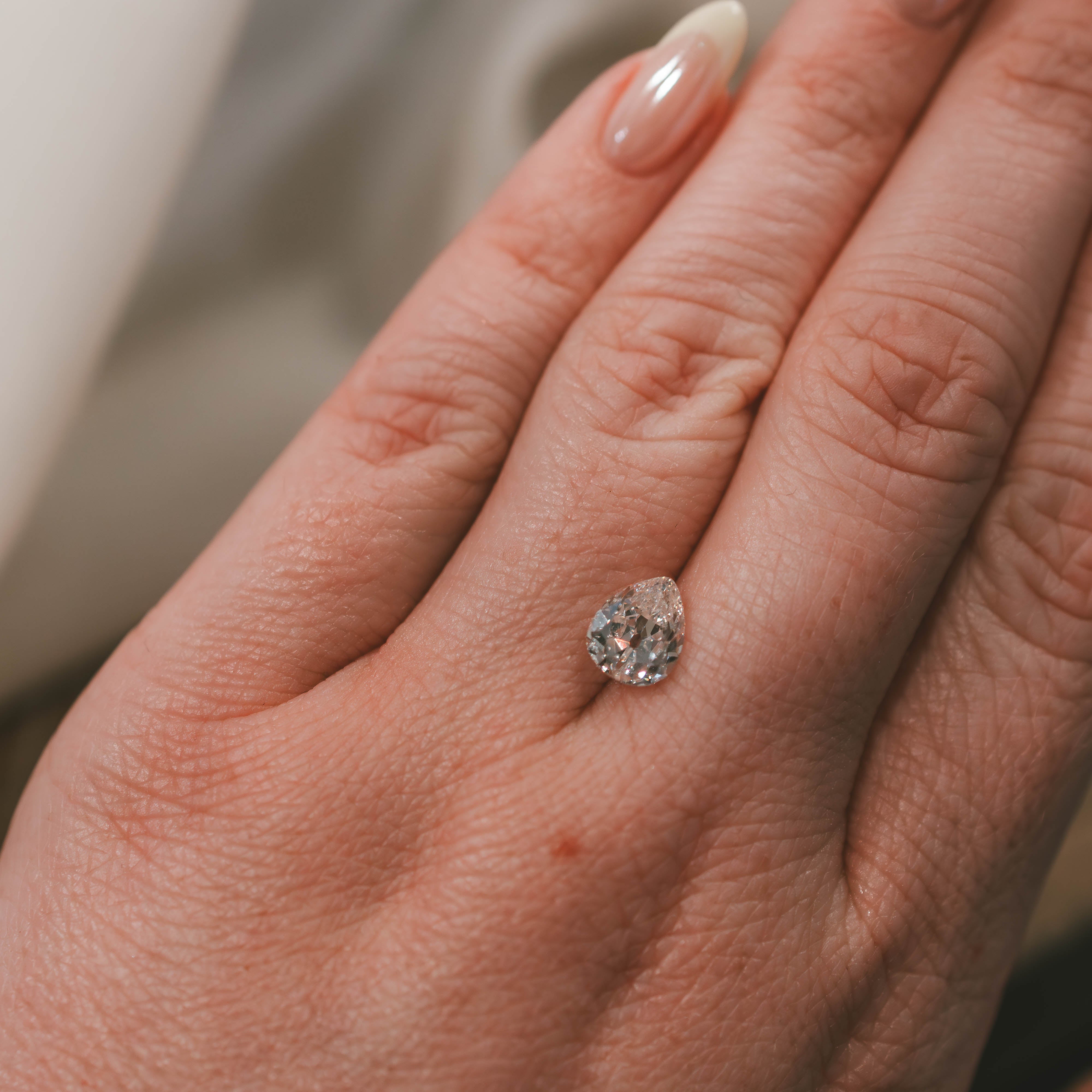 2.01 Heritage Lab Antique Style Pear